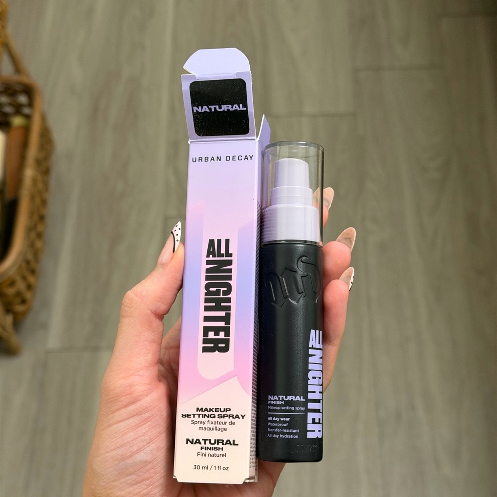 Urban Decay All Nighter Setting Spray - Black and Purple